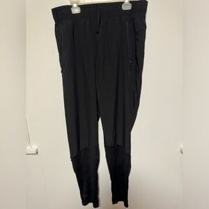 Men’s black joggers size M